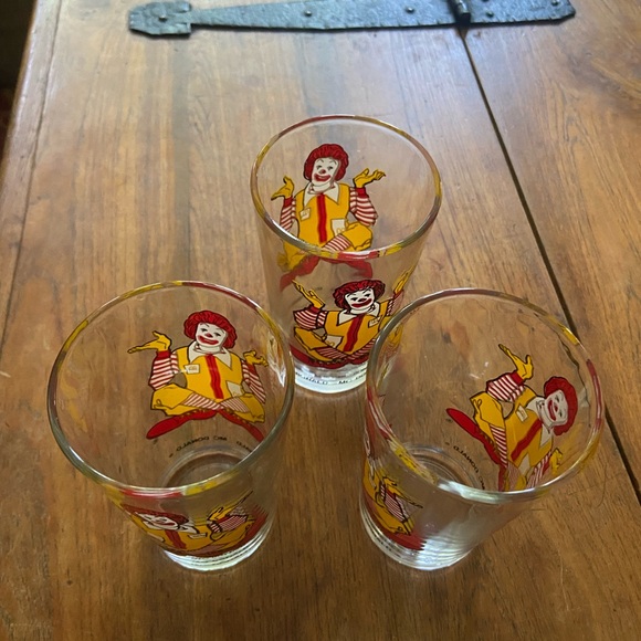 3 Vintage Collector Ronald McD’s Drinking Glasses - Picture 5 of 6